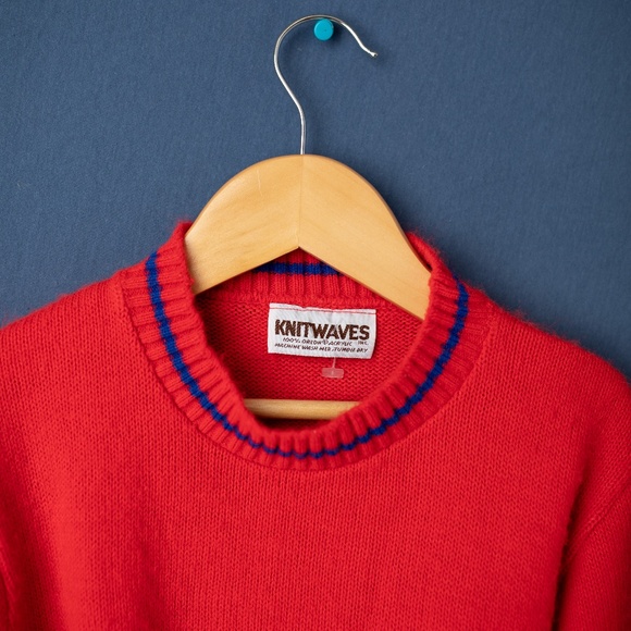 2/$20- VINTAGE Red knit sweater - Picture 2 of 2